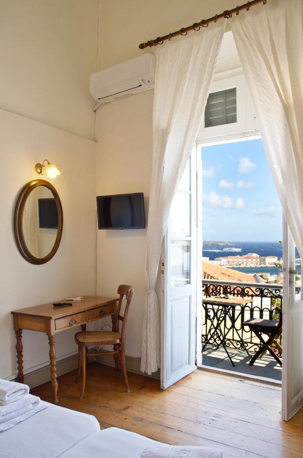 Hotel Omiros Ermoupoli Ngoại thất bức ảnh