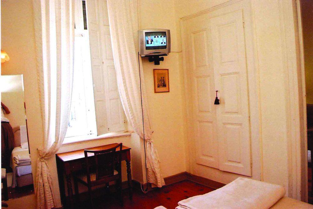 Hotel Omiros Ermoupoli Ngoại thất bức ảnh