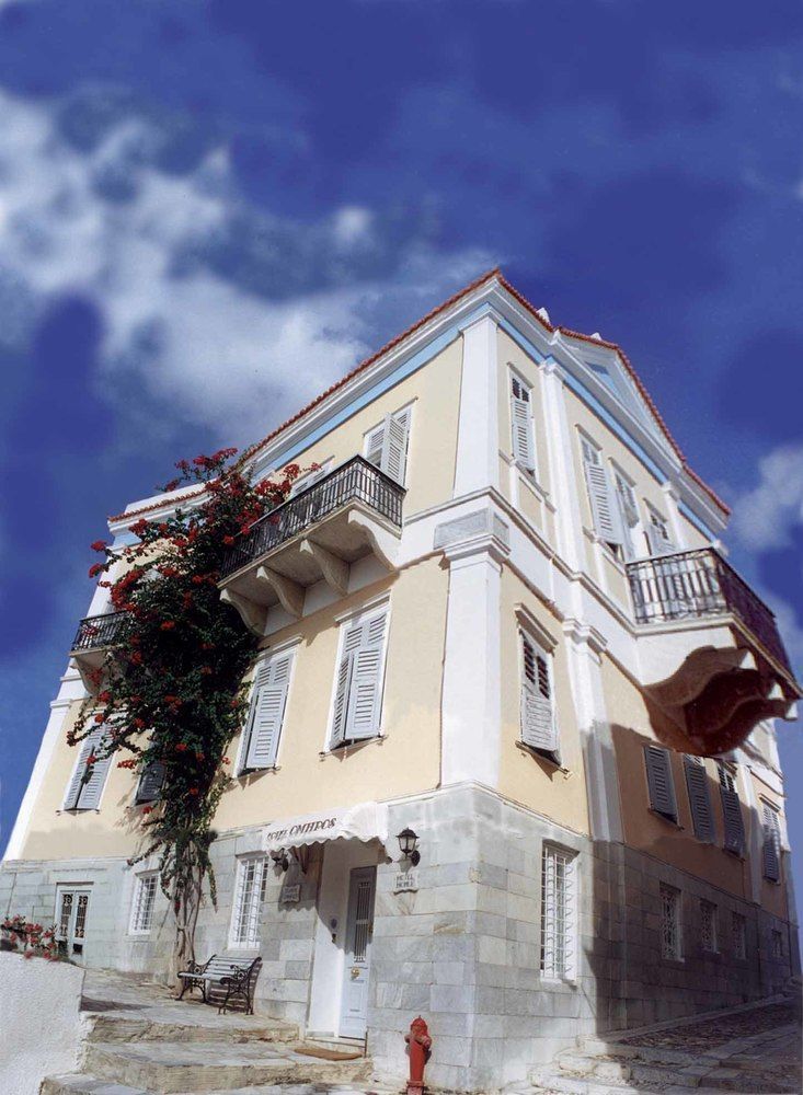 Hotel Omiros Ermoupoli Ngoại thất bức ảnh