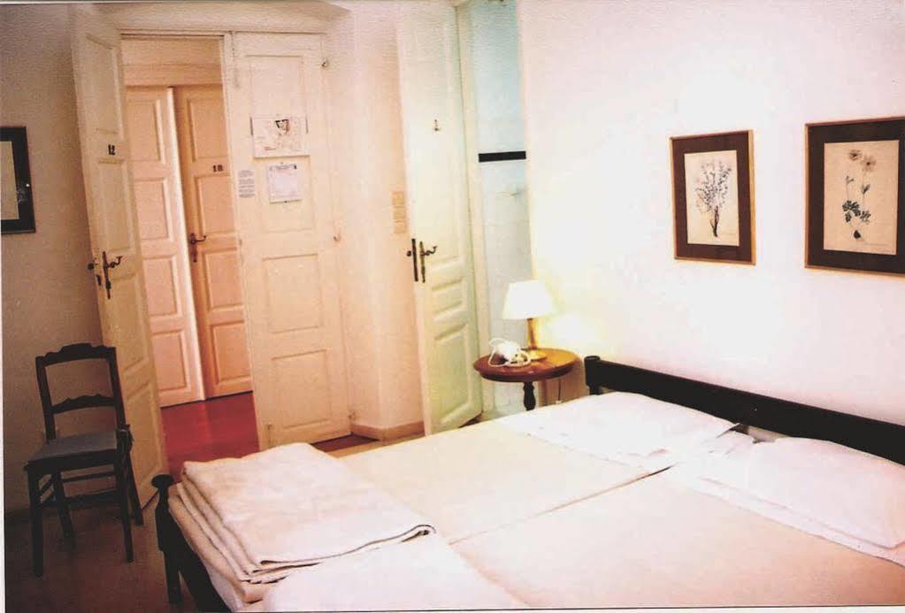 Hotel Omiros Ermoupoli Ngoại thất bức ảnh