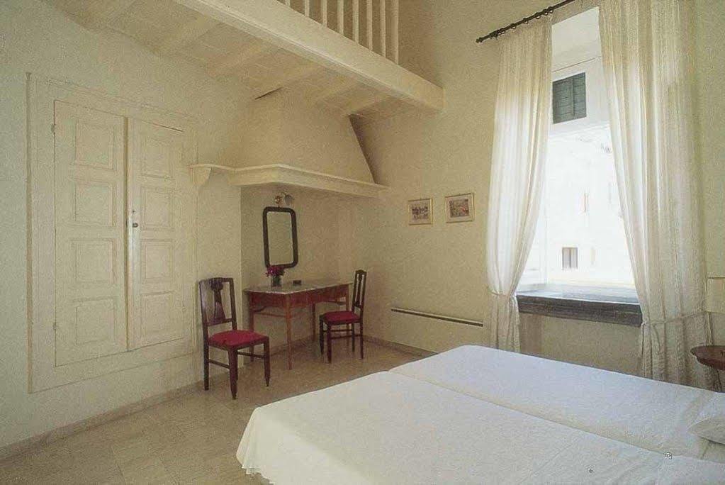 Hotel Omiros Ermoupoli Ngoại thất bức ảnh