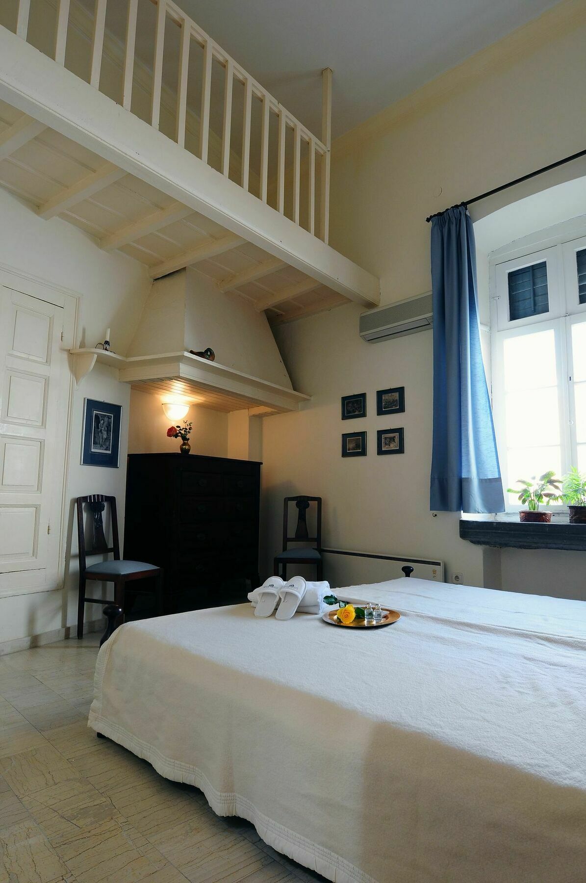 Hotel Omiros Ermoupoli Ngoại thất bức ảnh
